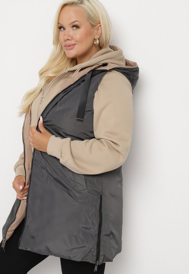 Born2be - Beżowa Pikowana Kamizelka Dwustronna z Kapturem i Troczkami Nevetiani. Typ kołnierza: kaptur. Kolor: beżowy. Materiał: jeans. Styl: elegancki