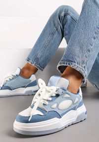 Renee - Niebieskie Sneakersy na Niskiej Platformie z Grubymi Sznurowadłami Odellia. Okazja: na co dzień. Kolor: niebieski. Materiał: jeans. Obcas: na platformie #1