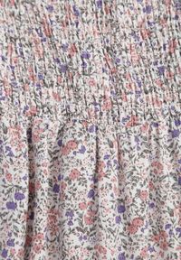 Renee - Jasnobeżowa Rozkloszowana Sukienka w Kwiaty na Ramiączkach Malaisia. Okazja: na spacer. Kolor: beżowy. Długość rękawa: na ramiączkach. Wzór: kwiaty. Sezon: wiosna, lato. Styl: elegancki #7