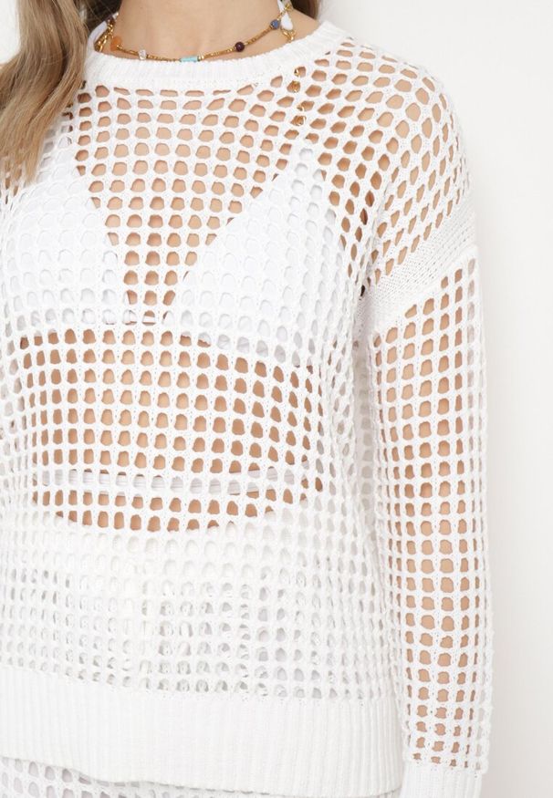 Born2be - Biała Ażurowa Buzka z Szydełkowej Dzianiny Zavara. Okazja: na co dzień. Kolor: biały. Materiał: dzianina. Wzór: ażurowy. Styl: elegancki, casual