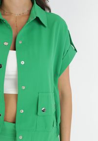 Born2be - Zielony Komplet 2-częściowy z Bluzką i Spodniami Arene. Kolor: zielony. Wzór: aplikacja #5