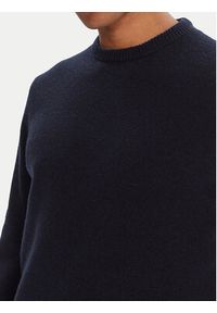 Barbour Sweter Patch Crew MKN0584NY91 Granatowy Regular Fit. Kolor: niebieski. Materiał: wełna