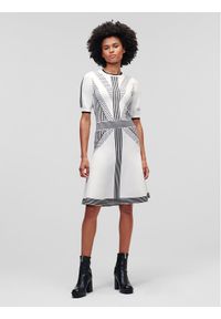 Karl Lagerfeld - Sukienka dzianinowa KARL LAGERFELD. Typ kołnierza: dekolt w karo. Kolor: biały. Materiał: dzianina #1