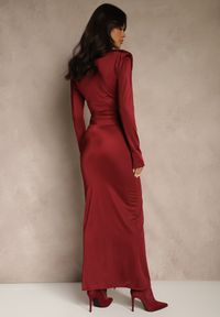 Renee - Bordowa Koktajlowa Sukienka z Rozcięciem na Nogę Zdobiona Trenem Atirga. Okazja: na imprezę. Typ kołnierza: dekolt w serek. Kolor: czerwony. Wzór: aplikacja. Styl: wizytowy #4