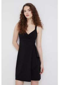Armani Exchange sukienka kolor czarny mini rozkloszowana. Kolor: czarny. Materiał: dzianina. Długość rękawa: na ramiączkach. Wzór: gładki. Typ sukienki: rozkloszowane. Długość: mini
