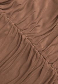 Renee - Ciemnobeżowa Drapowana Bluzka VICES z Odkrytymi Ramionami i Siateczkowymi Rękawami Atevite. Okazja: na co dzień. Kolor: beżowy. Materiał: jeans. Styl: casual #2