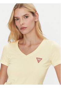 Guess T-Shirt W2YI45 J1314 Żółty Slim Fit. Kolor: żółty. Materiał: bawełna