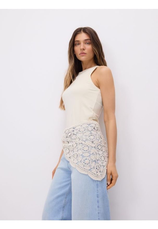 Reserved - Jeansy wide leg z chustą - niebieski. Kolor: niebieski