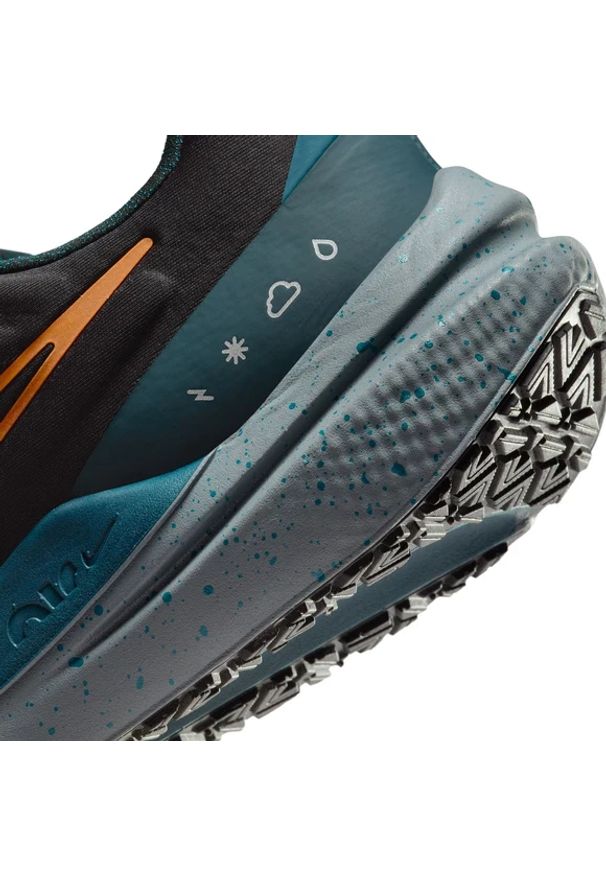 Buty do biegania męskie Nike Air Winflo 9 Shield. Okazja: do pracy, na co dzień, na spacer. Kolor: czarny. Sport: turystyka piesza