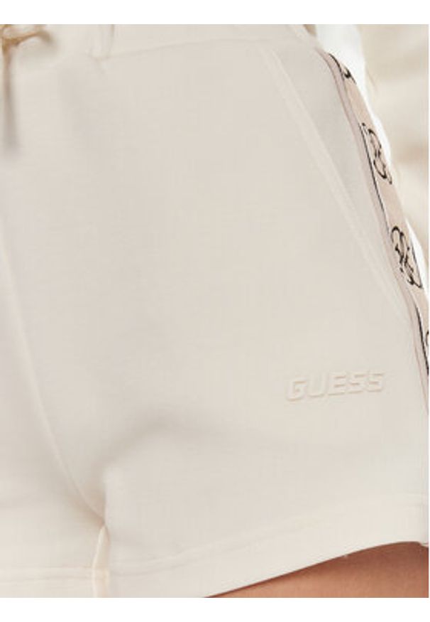Guess Szorty sportowe Britney V3GD13 KB3P2 Écru Loose Fit. Materiał: syntetyk, bawełna