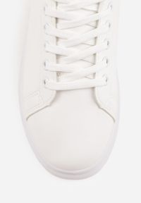 Renee - Biało-Beżowe Wiązane Sneakersy na Płaskiej Podeszwie z Modną Wstawką Zanelih. Kolor: biały. Obcas: na płaskiej podeszwie #6