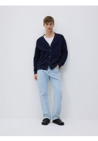 Reserved - Rozpinany kardigan - granatowy. Kolor: niebieski. Materiał: dzianina, bawełna #1
