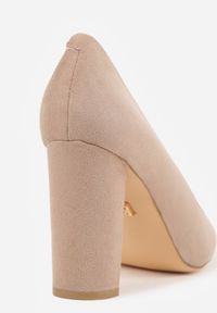 Born2be - Ciemnobeżowe Czółenka Vices na Obcasie z Wkładką ze Skóry Naturalnej Olannela. Okazja: na co dzień, na spotkanie biznesowe, do pracy. Kolor: beżowy. Materiał: skóra. Obcas: na obcasie. Styl: casual, biznesowy, klasyczny. Wysokość obcasa: średni #8