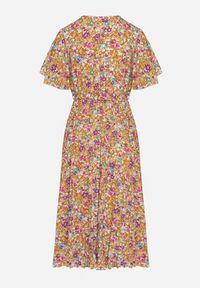 Born2be - Żółta Rozkloszowana Sukienka w Kwiaty z Kopertowym Dekoltem Plisowana Lanasira. Kolor: żółty. Wzór: kwiaty. Typ sukienki: kopertowe #3