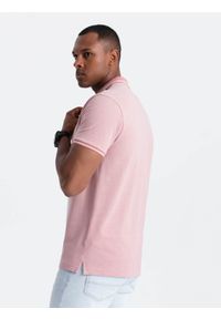 Ombre Clothing - Melanżowa koszulka męska polo z kołnierzykiem w paski – różowa V2. Okazja: na co dzień. Typ kołnierza: polo. Kolor: różowy. Materiał: bawełna. Wzór: melanż, paski. Styl: sportowy, casual #4