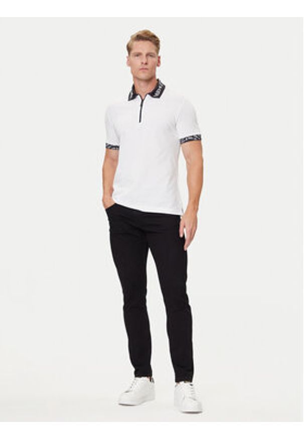 Versace Jeans Couture Polo 79GAGT02 CJ01T Biały Regular Fit. Typ kołnierza: polo. Kolor: biały. Materiał: bawełna