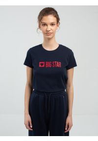 Big-Star - Koszulka damska z nadrukiem na piersi granatowa Elenoria 403. Okazja: na spacer. Kolor: niebieski. Materiał: jeans, dzianina, skóra. Wzór: nadruk. Styl: klasyczny, elegancki, sportowy #5