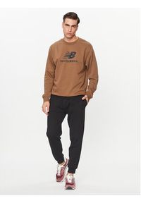 New Balance Bluza Essentials Stacked Logo French Terry Crewneck MT31538 Brązowy Regular Fit. Kolor: brązowy. Materiał: bawełna #3