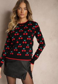 Renee - Czarny Casualowy Sweter z Wiskozą Ozdobiony Printem w Wisienki Avattria. Okazja: na co dzień. Kolor: czarny. Materiał: wiskoza. Długość rękawa: długi rękaw. Długość: długie. Wzór: aplikacja, nadruk. Styl: casual #3