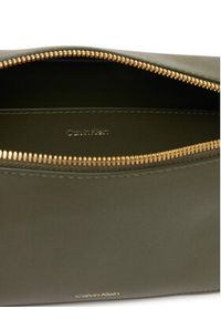 Calvin Klein Torebka Foil Logo Elongated Camera Bag LV04F3276G Zielony. Kolor: zielony. Materiał: skórzane #4