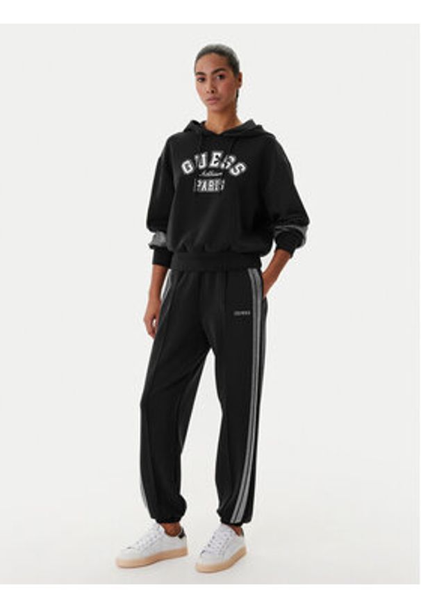 Guess Spodnie dresowe V6RB01 KCAY2 Czarny Regular Fit. Kolor: czarny. Materiał: syntetyk