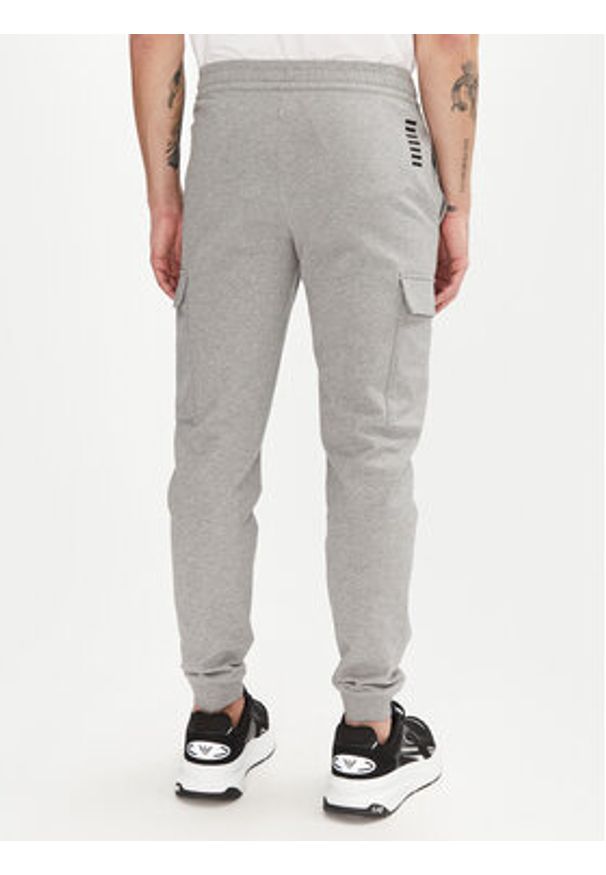 EA7 Emporio Armani Spodnie dresowe 8NPP67 PJVRZ 3905 Szary Slim Fit. Kolor: szary. Materiał: bawełna