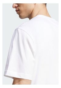 Adidas - adidas T-Shirt Trefoil Essentials JI8544 Biały Regular Fit. Kolor: biały. Materiał: bawełna #5