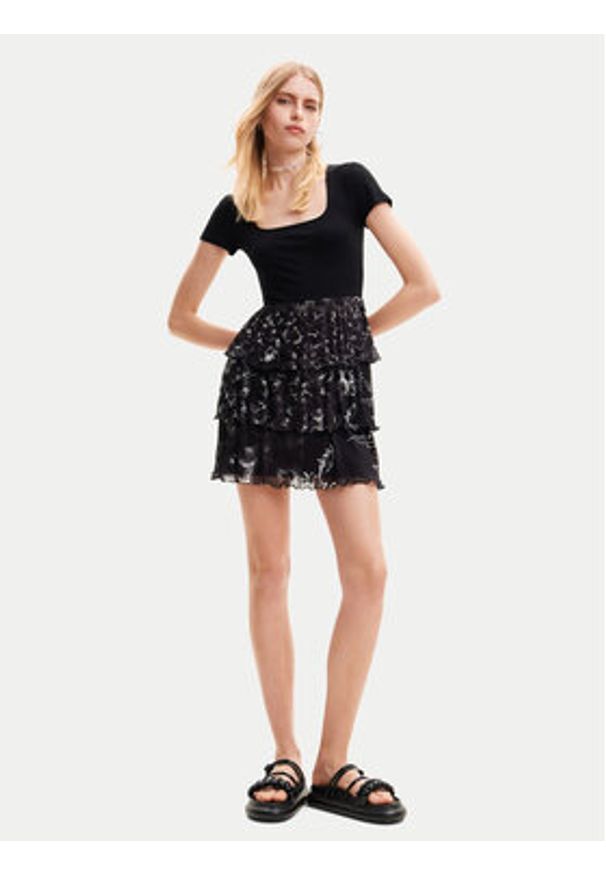 Desigual Sukienka codzienna San Francisco 24SWVK23 Czarny Regular Fit. Okazja: na co dzień. Kolor: czarny. Materiał: syntetyk. Typ sukienki: proste. Styl: casual