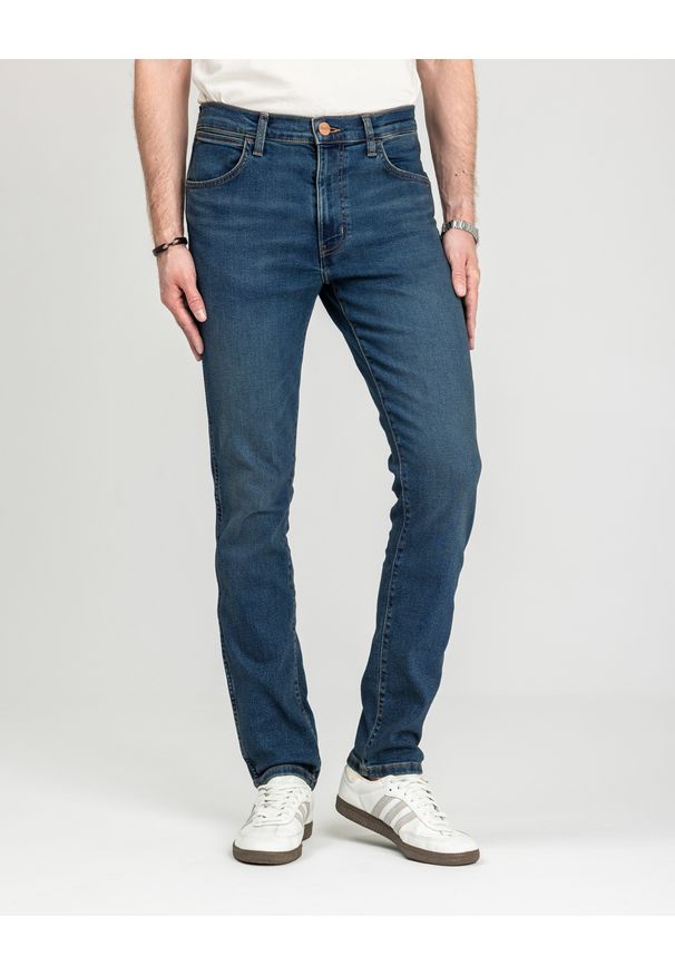 Wrangler - MĘSKIE SPODNIE WRANGLER LARSTON OLIVER 112378460