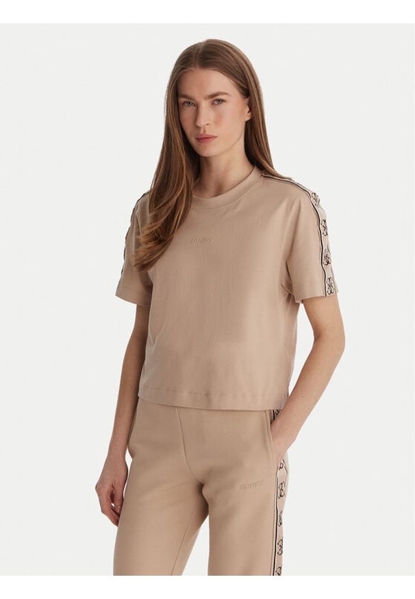 Guess T-Shirt V3RI08 I3Z14 Beżowy Relaxed Fit. Kolor: beżowy. Materiał: bawełna