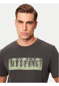 Mustang T-Shirt Austin 1015661 Szary Regular Fit. Kolor: szary. Materiał: bawełna #4