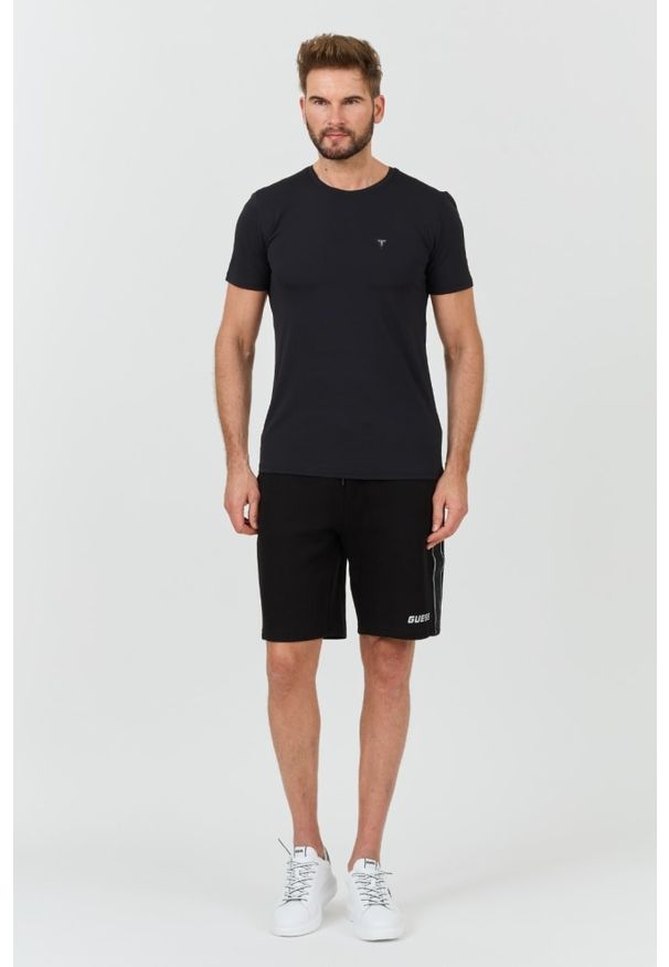 Guess - GUESS Czarny męski t-shirt New Tech Str T, Rozmiar XXL. Kolor: czarny