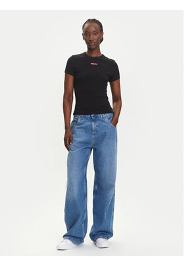 Tommy Jeans T-Shirt Script Label DW0DW21402 Czarny Slim Fit. Kolor: czarny. Materiał: bawełna