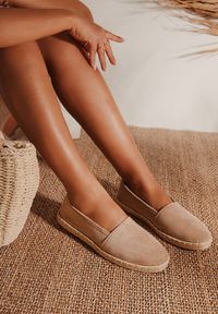 Born2be - Ciemnobeżowe Espadryle Vices na Podeszwie z Plecionki Sesaniela. Okazja: na co dzień. Kolor: beżowy. Materiał: jeans. Obcas: na obcasie. Styl: klasyczny, elegancki, boho, casual. Wysokość obcasa: niski