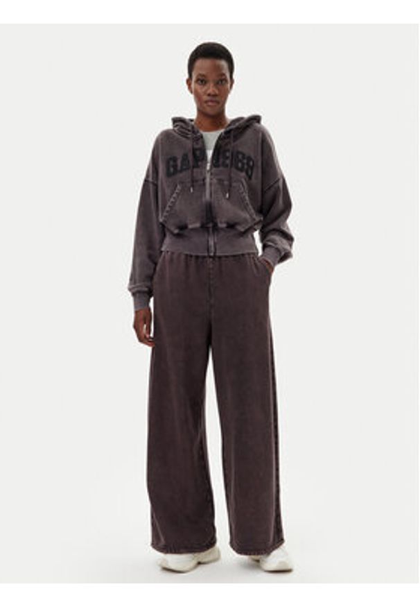 GAP - Gap Spodnie dresowe 672610-02 Brązowy Baggy Fit. Kolor: brązowy. Materiał: bawełna