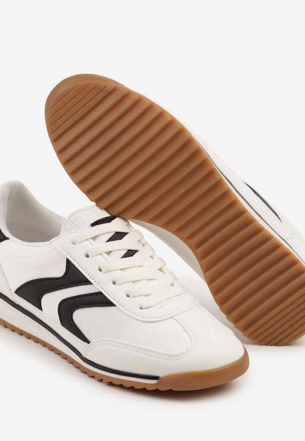 Born2be - Białe Sneakersy w Stylu Tenisówek Julirelle. Okazja: na co dzień. Kolor: biały. Materiał: jeans