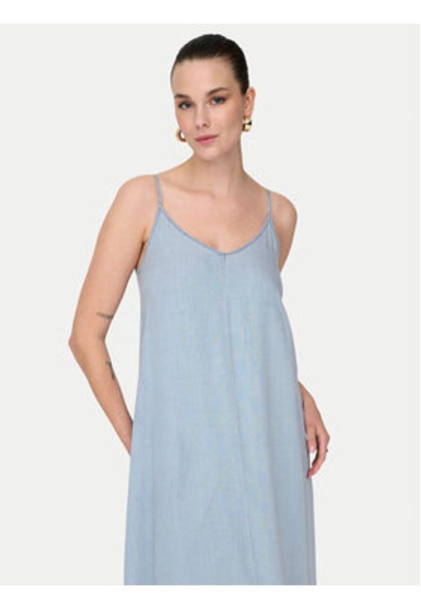 only - ONLY Sukienka letnia Charis 15337932 Niebieski Loose Fit. Kolor: niebieski. Materiał: lyocell. Sezon: lato