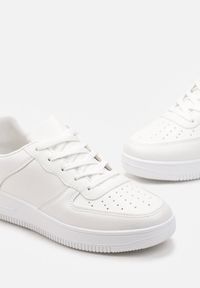 Renee - Białe Sznurowane Sneakersy z Ekoskóry z Przeszyciami na Płaskiej Podeszwie Mireil. Kolor: biały. Materiał: skóra. Obcas: na płaskiej podeszwie #4