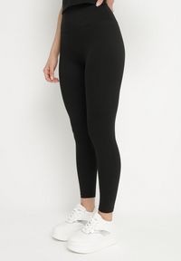 Born2be - Czarny Komplet Sportowy Legginsy i Dopasowany T-shirt Silendria. Kolor: czarny #2