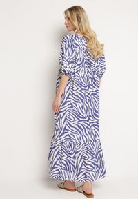 Born2be - Granatowa Sukienka z Bawełny i Wiskozy w Abstrakcyjne Paski ze Sznurkiem w Talii Navarae. Okazja: na co dzień. Kolor: niebieski. Materiał: bawełna, wiskoza. Wzór: paski. Typ sukienki: proste. Styl: wizytowy, casual #6