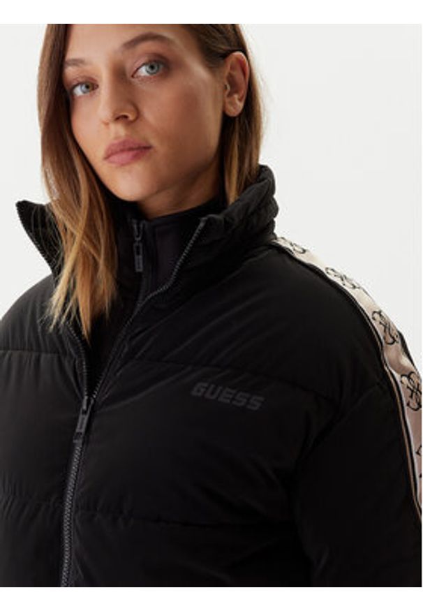 Guess Kurtka zimowa V5BL11 WGYC2 Czarny Regular Fit. Kolor: czarny. Materiał: syntetyk. Sezon: zima