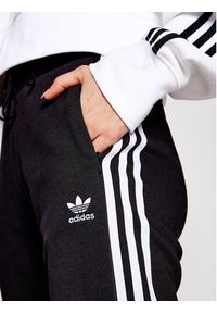 Adidas - adidas Spodnie dresowe Cuffed GD2255 Czarny Slim Fit. Kolor: czarny. Materiał: bawełna, syntetyk, dresówka #4