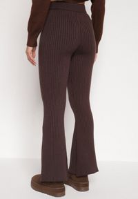 Born2be - Brązowe Spodnie z Wiskozą i Wysokim Stanem Typu Dzwony Tusvira. Okazja: na co dzień. Stan: podwyższony. Kolor: brązowy. Materiał: wiskoza. Styl: casual, elegancki #2