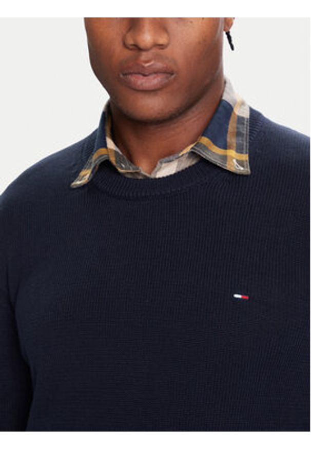 Tommy Jeans Sweter DM0DM21787 Granatowy Regular Fit. Kolor: niebieski. Materiał: bawełna
