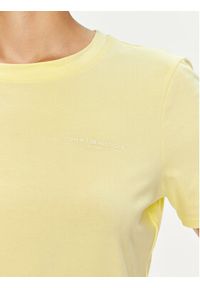 TOMMY HILFIGER - Tommy Hilfiger T-Shirt 1985 WW0WW37877 Żółty Regular Fit. Kolor: żółty. Materiał: bawełna #5