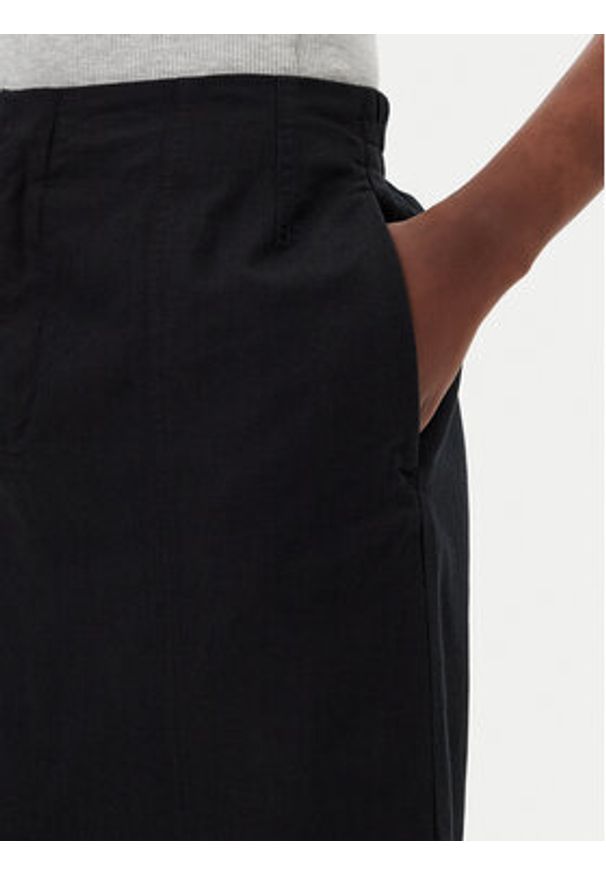 Calvin Klein Jeans Spódnica midi J20J225327 Czarny Regular Fit. Kolor: czarny. Materiał: bawełna