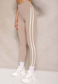 Renee - Beżowe Legginsy High Waist z Push-Upem z Elastycznego Materiału z Lampasami Ateria. Okazja: na co dzień, na spacer. Stan: podwyższony. Kolor: beżowy. Materiał: materiał. Styl: casual #3