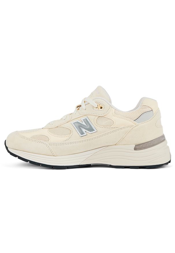 Buty unisex New Balance U992MC - beżowe. Kolor: beżowy. Materiał: zamsz, guma, materiał, syntetyk. Szerokość cholewki: normalna