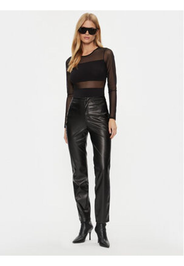 only - ONLY Body 15212500 Czarny Slim Fit. Kolor: czarny. Materiał: bawełna