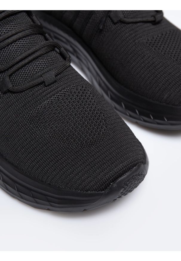 Big-Star - Sneakersy męskie czarne RR174267 906. Okazja: na spacer, na co dzień. Zapięcie: sznurówki. Kolor: czarny. Materiał: tkanina. Sport: turystyka piesza